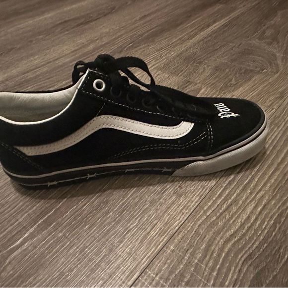 Vans Black & White Barbed Wire Logo Shoe Box - Picture 3 of 8